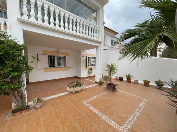 Image No.2-Appartement de 2 chambres à vendre à Orihuela Costa