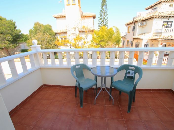 Image No.26-2 Bed Townhouse for sale