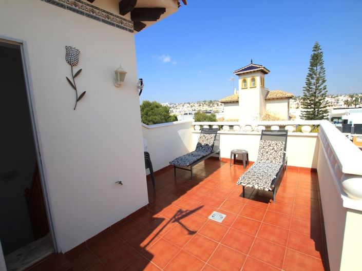 Image No.32-2 Bed Townhouse for sale