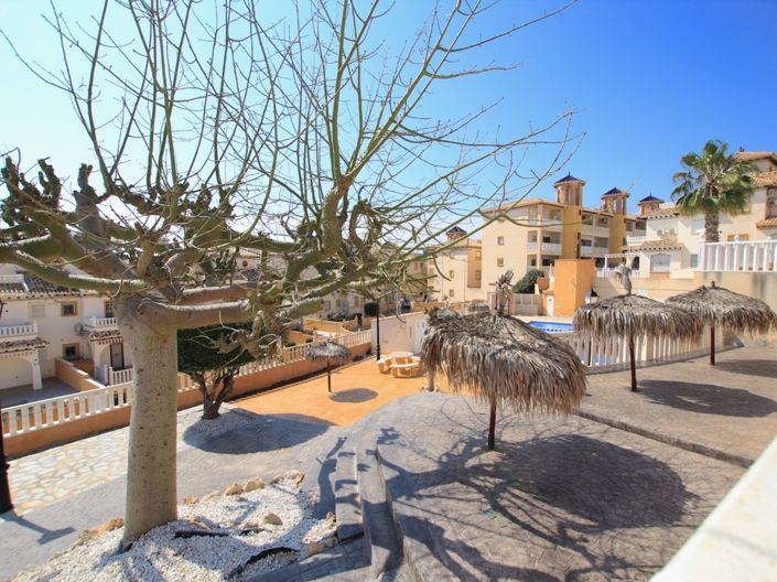 Image No.37-2 Bed Townhouse for sale