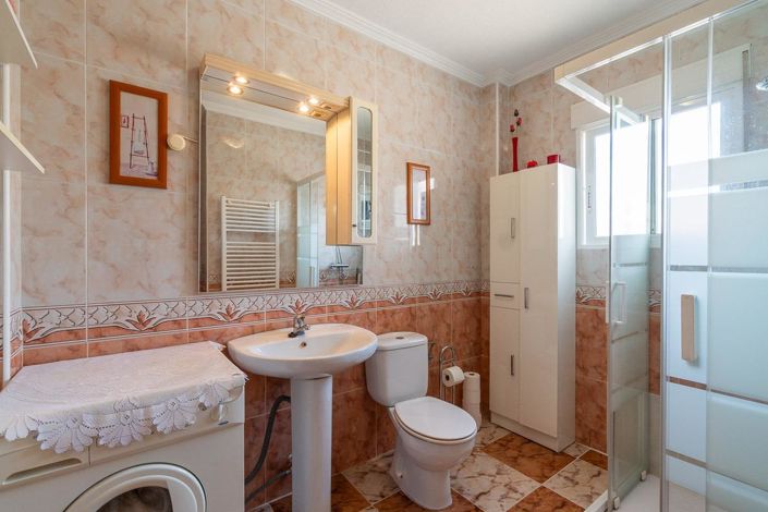 Image No.21-2 Bed Townhouse for sale
