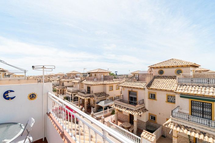 Image No.24-2 Bed Townhouse for sale