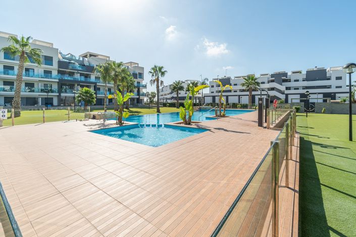 Image No.45-2 Bed Apartment for sale