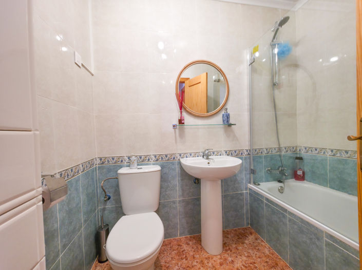 Image No.12-2 Bed Apartment for sale