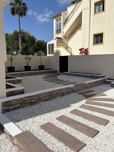 Image No.23-2 Bed Apartment for sale