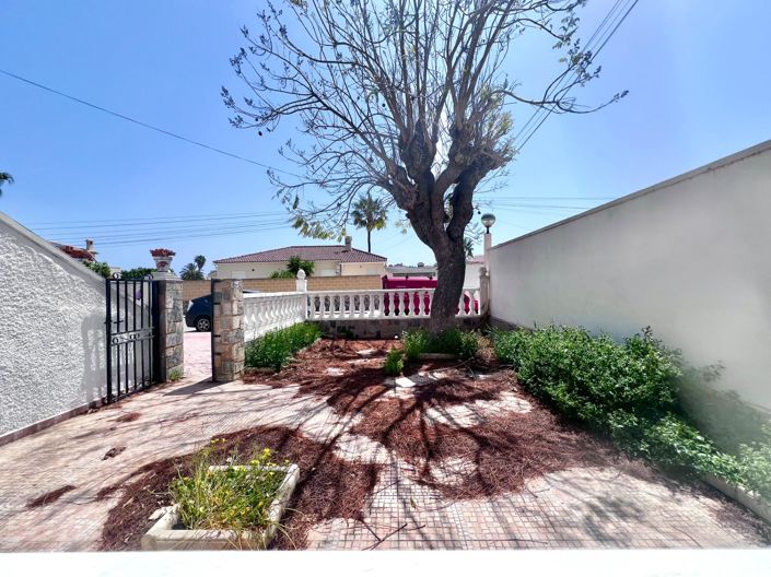 Image No.22-2 Bed Bungalow for sale