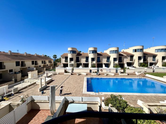 Image No.27-3 Bed Townhouse for sale