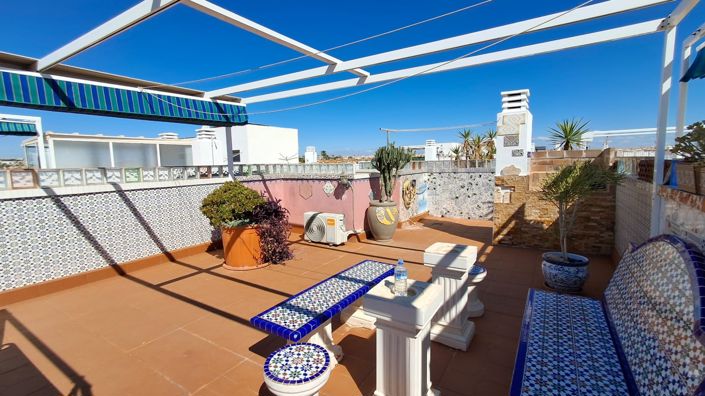 Image No.21-2 Bed Apartment for sale