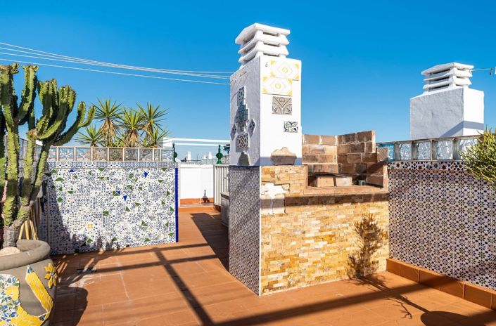 Image No.22-2 Bed Apartment for sale