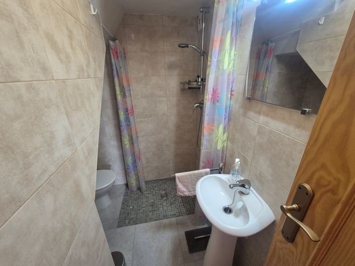 Image No.35-3 Bed Semi-Detached for sale