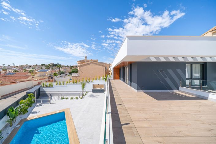 Image No.42-4 Bed Villa for sale