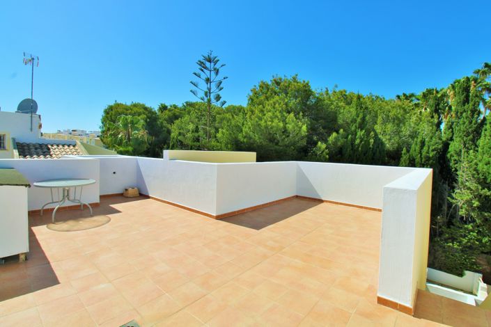 Image No.20-2 Bed Apartment for sale