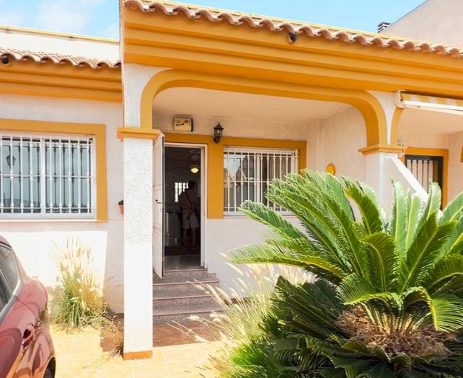 Image No.2-2 Bed Townhouse for sale