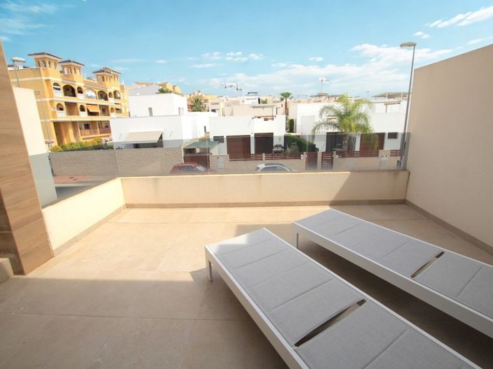 Image No.26-3 Bed Villa for sale