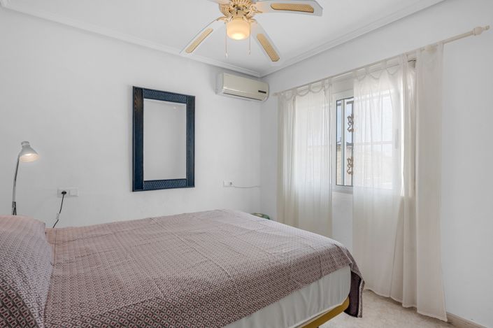 Image No.15-3 Bed Townhouse for sale