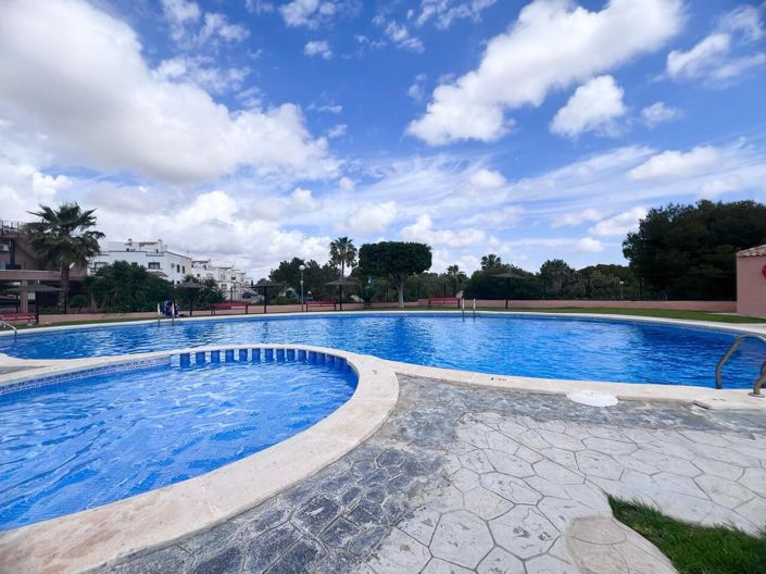 Image No.17-2 Bed Apartment for sale