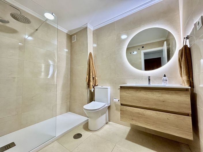 Image No.19-2 Bed Apartment for sale