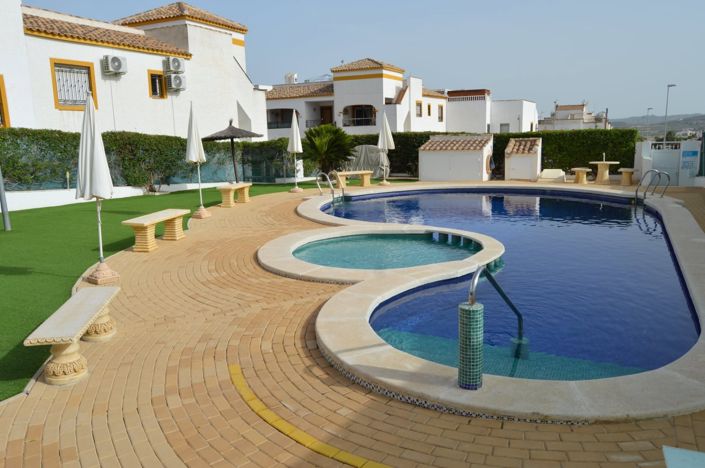 Image No.20-2 Bed Apartment for sale