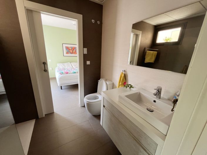 Image No.19-2 Bed Villa for sale