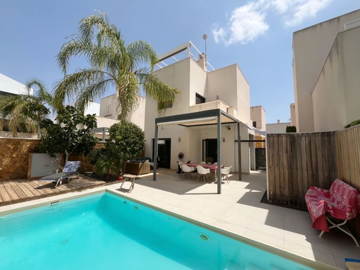 Image No.28-2 Bed Villa for sale