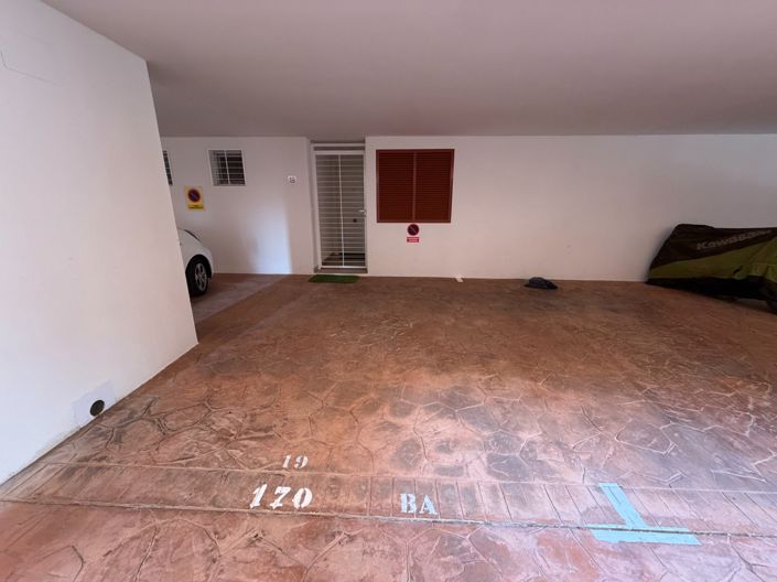 Image No.26-3 Bed Apartment for sale