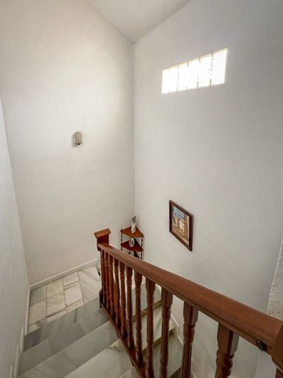 Image No.26-3 Bed Townhouse for sale
