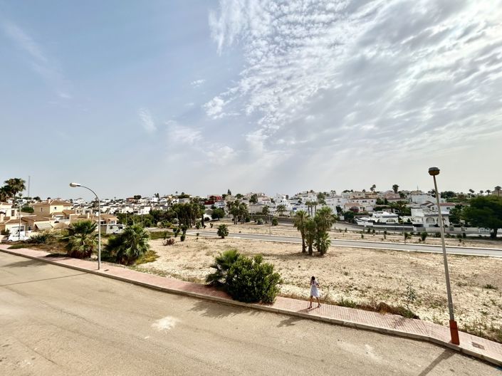 Image No.27-2 Bed Villa for sale