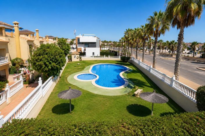Image No.2-Appartement de 2 chambres à vendre à Orihuela Costa