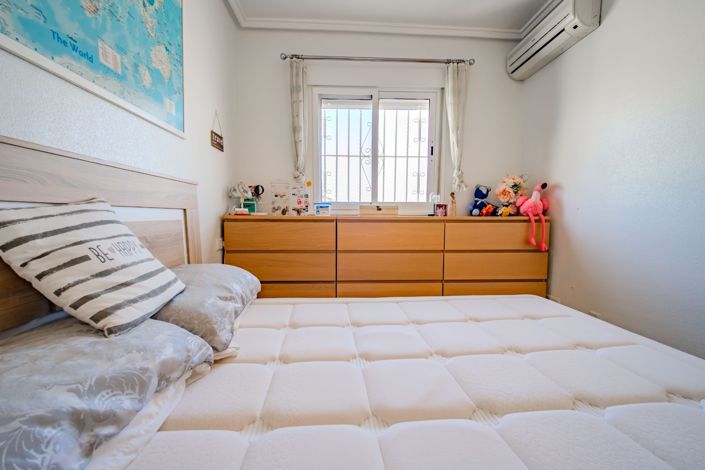 Image No.25-2 Bed Apartment for sale