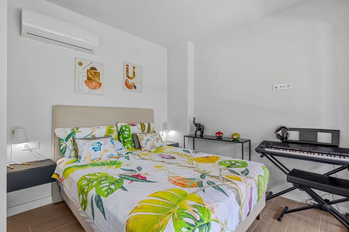 Image No.22-2 Bed Apartment for sale