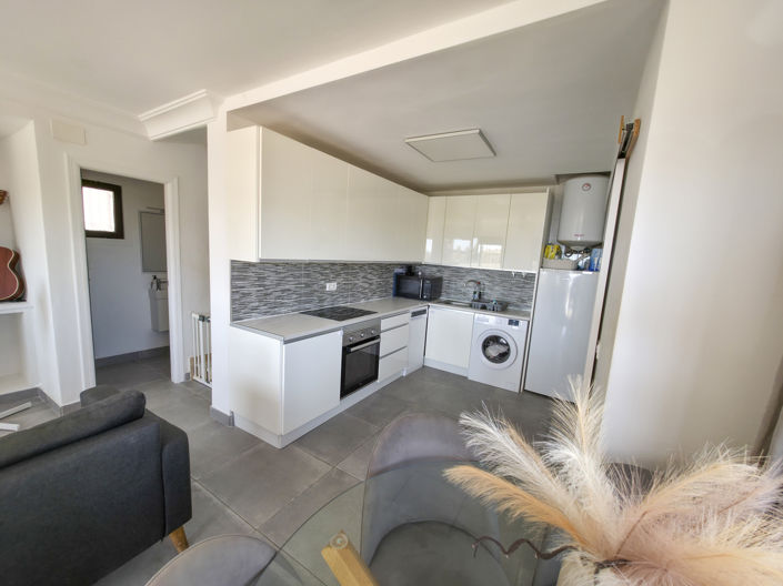 Image No.6-2 Bed Villa for sale
