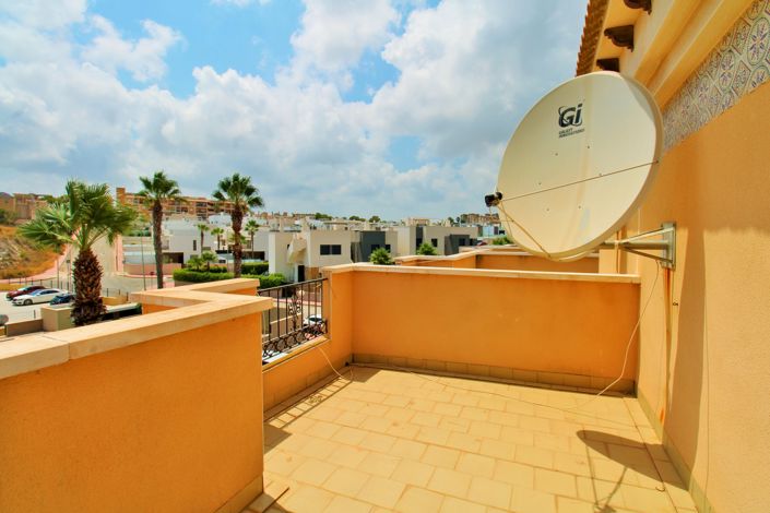 Image No.22-3 Bed Townhouse for sale