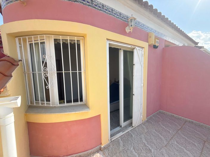 Image No.36-3 Bed Townhouse for sale