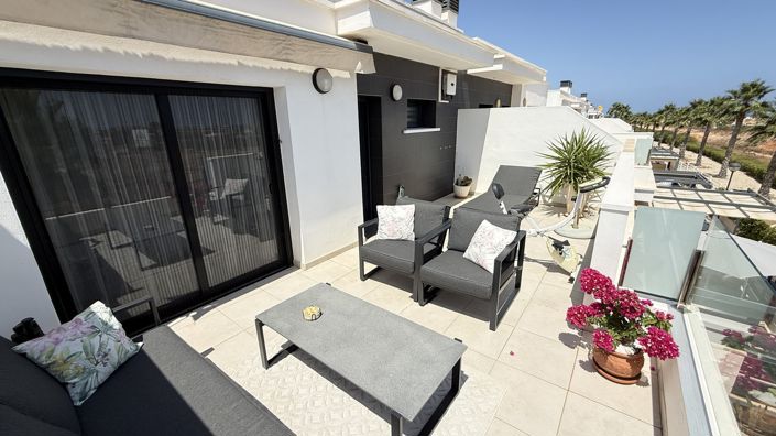 Image No.30-3 Bed Townhouse for sale