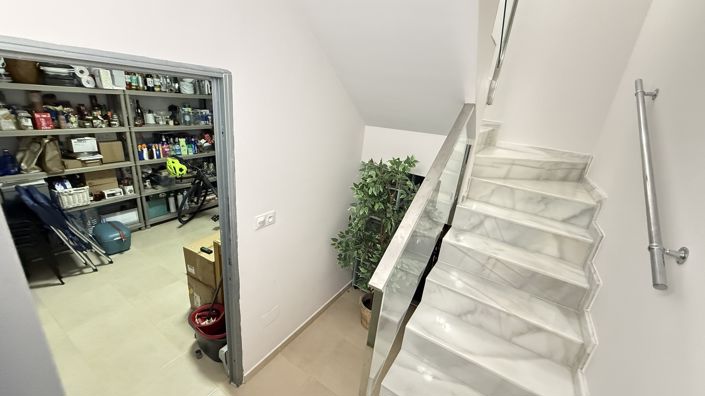 Image No.34-3 Bed Townhouse for sale