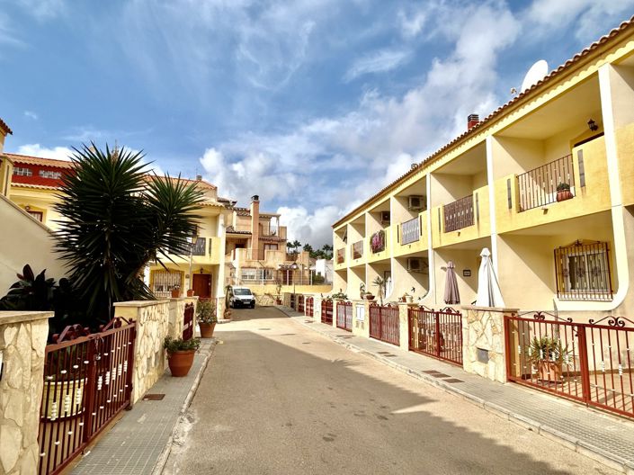Image No.22-3 Bed Apartment for sale