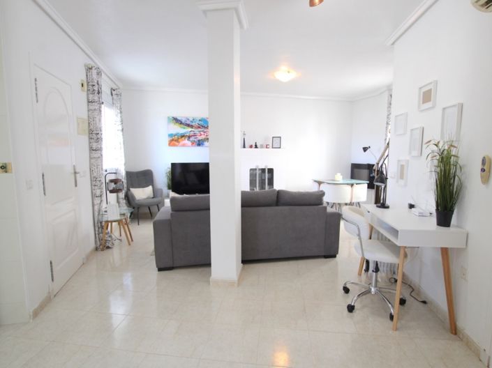 Image No.17-3 Bed Townhouse for sale