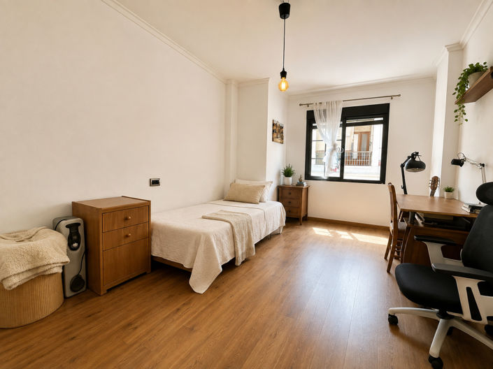Image No.11-4 Bed Apartment for sale