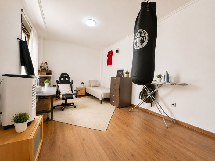 Image No.13-4 Bed Apartment for sale