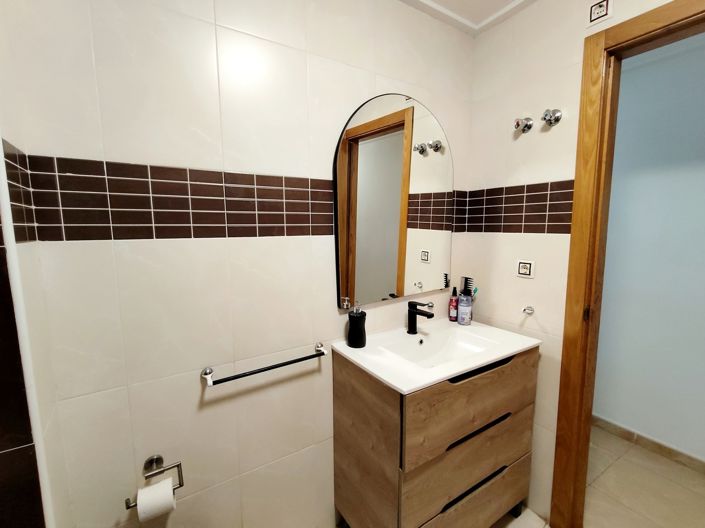 Image No.24-3 Bed Apartment for sale