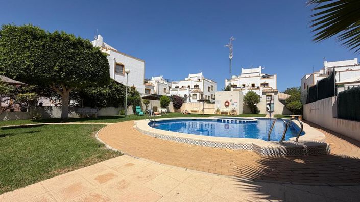 Image No.10-3 Bed Townhouse for sale