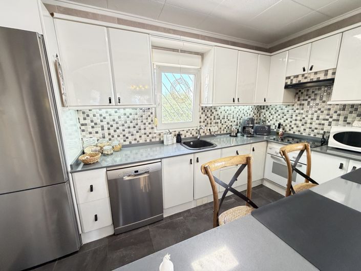 Image No.19-3 Bed Bungalow for sale