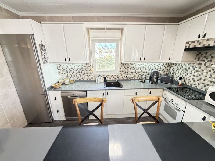 Image No.20-3 Bed Bungalow for sale