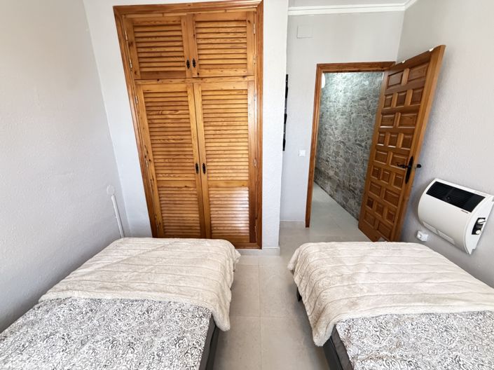 Image No.24-3 Bed Bungalow for sale