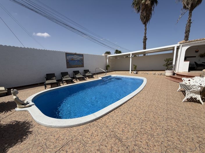 Image No.38-3 Bed Bungalow for sale