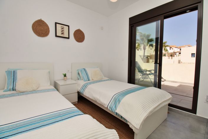 Image No.18-3 Bed Villa for sale