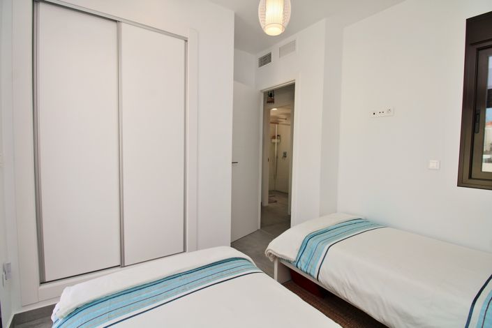 Image No.19-3 Bed Villa for sale