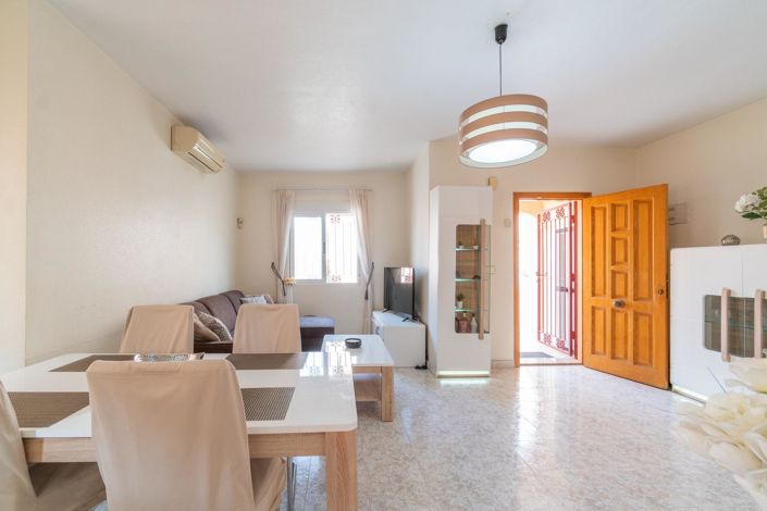 Image No.17-3 Bed Townhouse for sale
