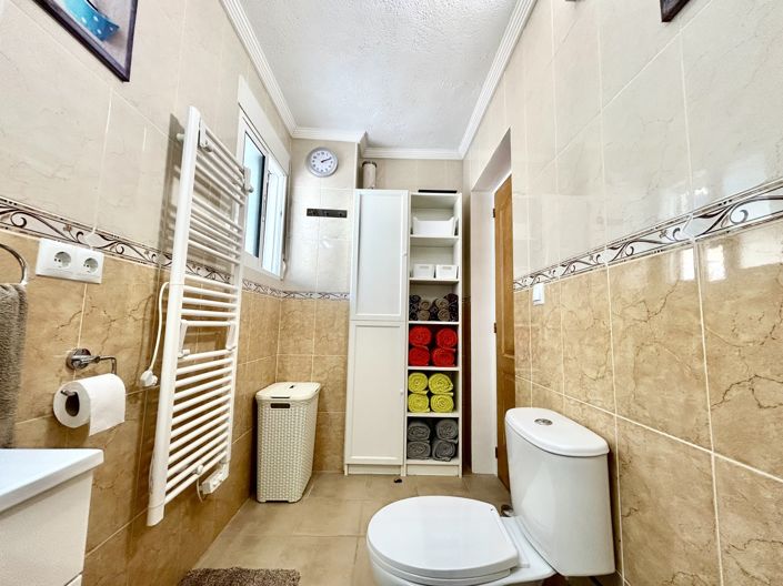 Image No.35-5 Bed Villa for sale