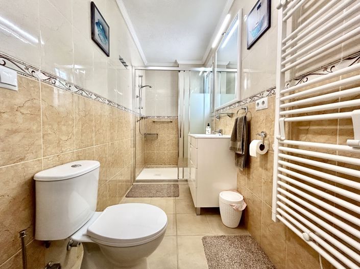 Image No.36-5 Bed Villa for sale